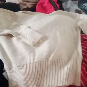 Liz Claiborne Size Medium Creme Sweater
